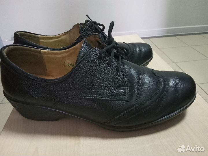 Полуботинки натуральная кожа р-р 40