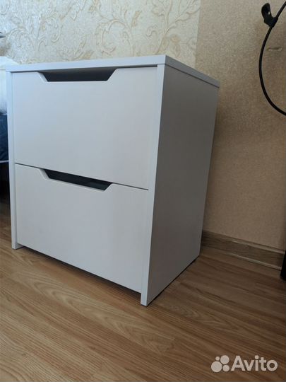 Тумба прикроватная белая