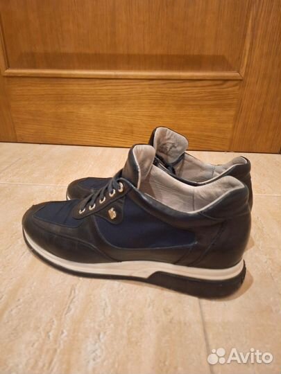 Кроссовки Botticelli 42 разм