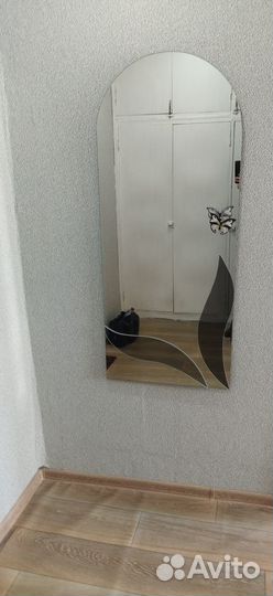 Зеркало навесное