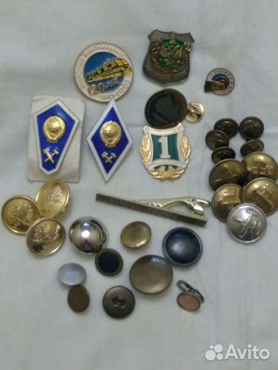 Знаки, значки, пуговицы старинные СССР и др