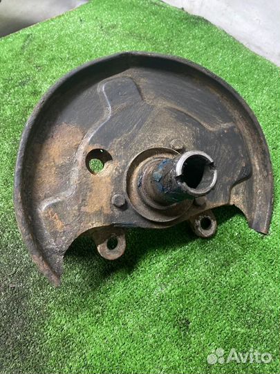 Кулак поворотный передний правый Great Wall Hover