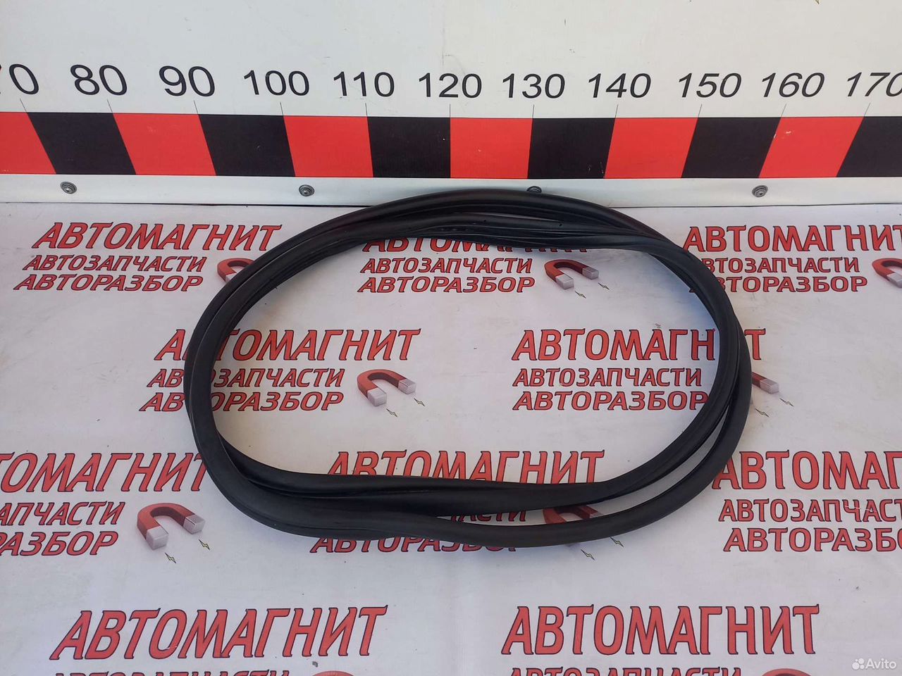 Уплотнитель двери передней левой Хендай Соната DN