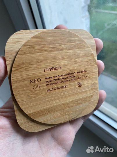 Беспроводная зарядка rombica для iPhone и android