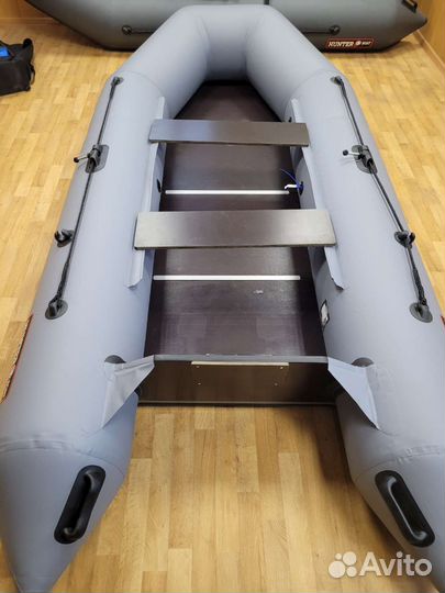 Надувная лодка hunterboat Хантер 320 Л серый