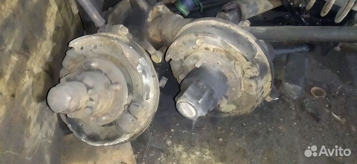 Поворотный кулак УАЗ 469