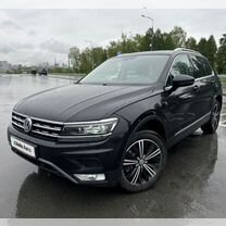 Volkswagen Tiguan 2.0 AMT, 2017, 85 000 км, с пробегом, цена 2 949 000 руб.