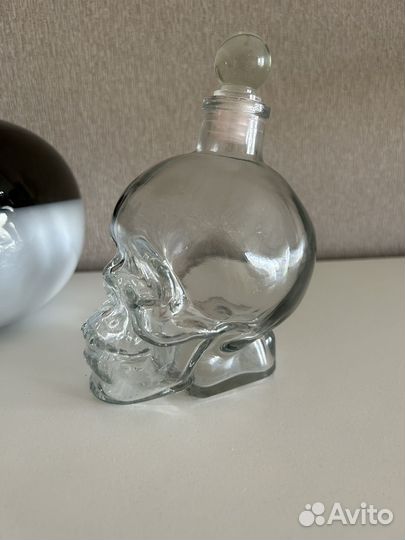 Графин штоф череп