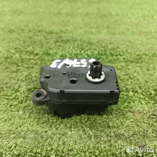 Моторчик заслонки печки Opel Astra J GTC 2012