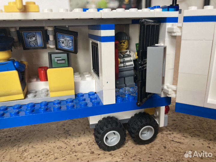 Lego City 60044 - Выездной отряд полиции