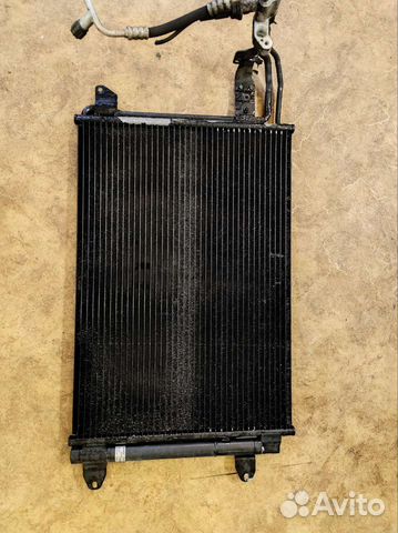 Радиатор кондиционера на VW Golf 5 2007