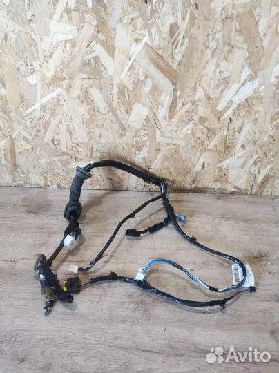 Проводка двери Nissan Navara D40