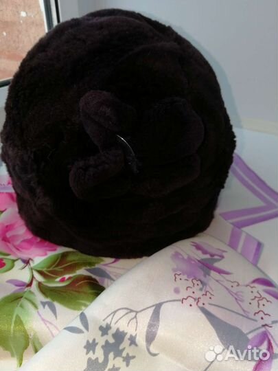 Шапочка из стриженной норки темно фиолетового