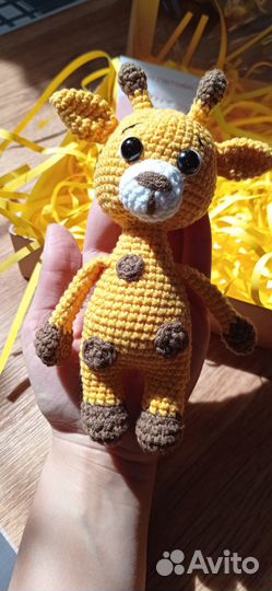 Вязаная игрушка жираф