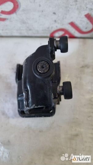 Ролик раздвижной двери задний левый KIA carnival