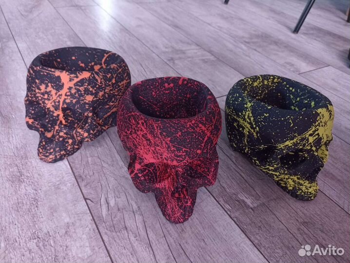 Кашпо череп черный с золотом и бронзой