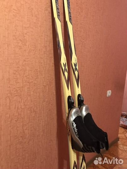 Лыжи беговые с ботинками
