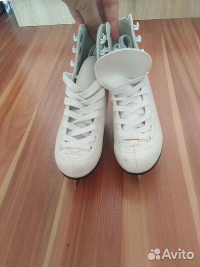 Коньки фигурные