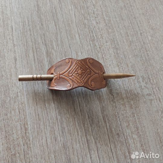 Заколка для волос из натуральной кожи и дерева нов