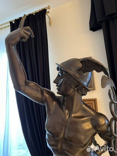 Статуя бронза