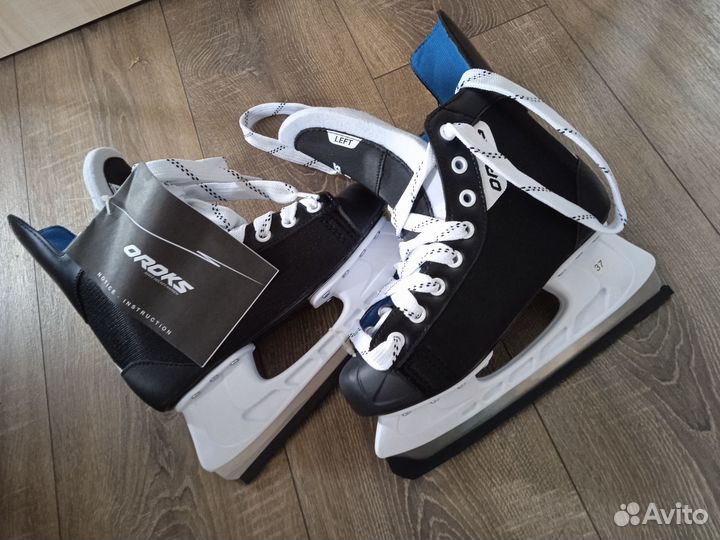 Новые коньки размер 37 с сумкой-чехлом