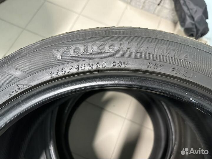 Yokohama Parada Spec-X 245/45 R20 99V