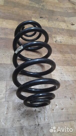 Задняя пружина Opel Astra H седан 1.6 2004-2014