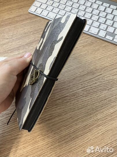 Блокнот и держатель для карт (картхолдер)