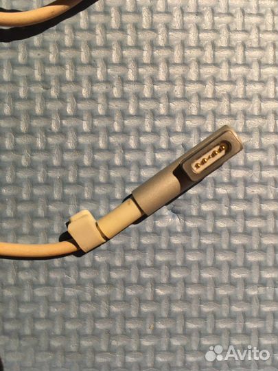 Зарядное устройство MacBook