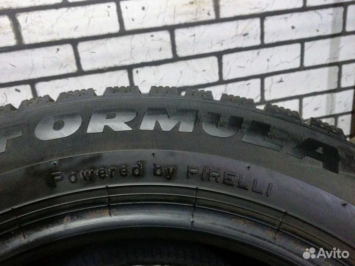 Pirelli Formula Ice 195/60 R15 88T