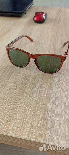 Солнцезащитные очки ray ban