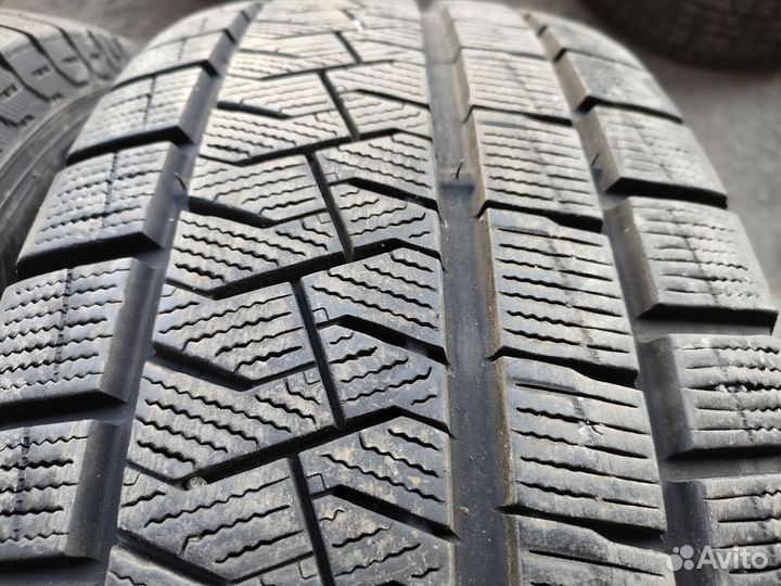 Pirelli Ice Asimmetrico 225/65 R17