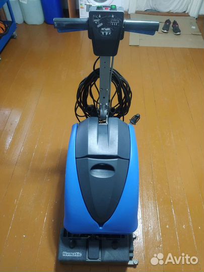 Поломоечная машина (клининг)