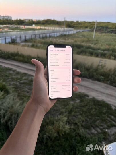 iPhone 12, 64 ГБ