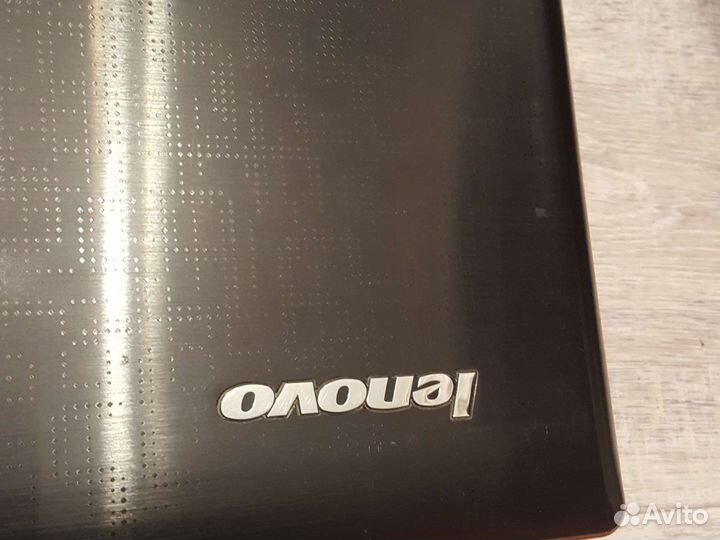 Крышка матрицы Lenovo y570