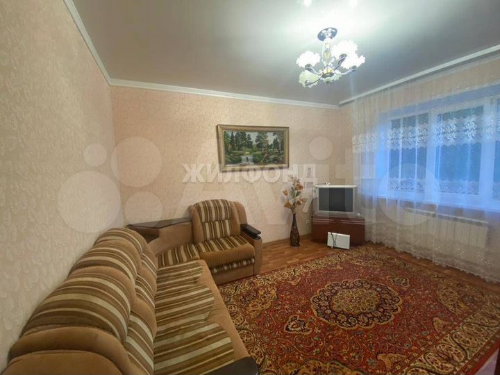 2-к. квартира, 50 м², 2/3 эт.