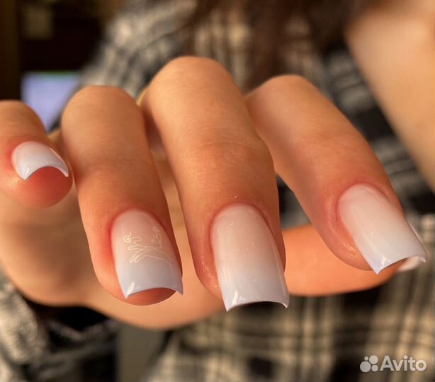 Наращивание ногтей, маникюр около ТЦ парк