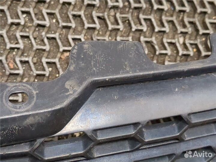 Решетка радиатора Mitsubishi Endeavor, 2009