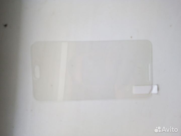 Стекло защитное на смартфон