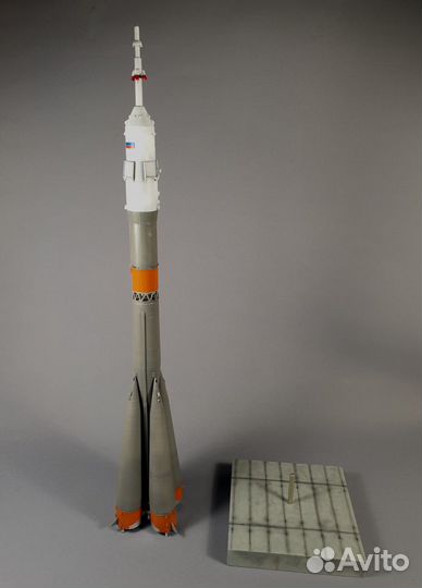 Модель Союз тм 1/144 (собранная и окрашенная)