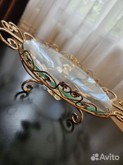 Ваза для фруктов на подставке