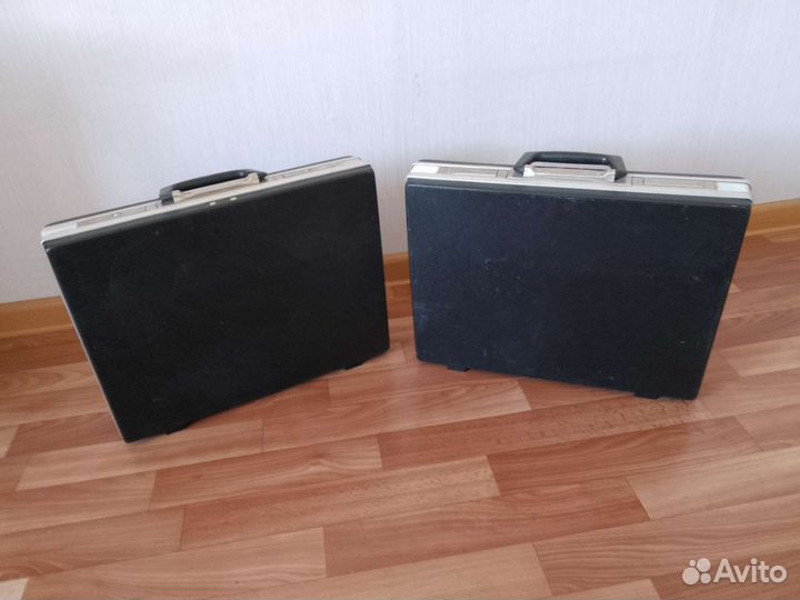 Кейс Дипломат