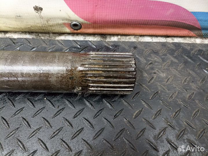 Полуось задняя 1090 мм