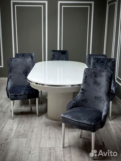 Стул / В наличии стулья