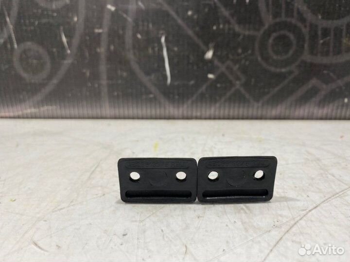 Крючок для шторки задний Audi A6 Allroad C5 BES