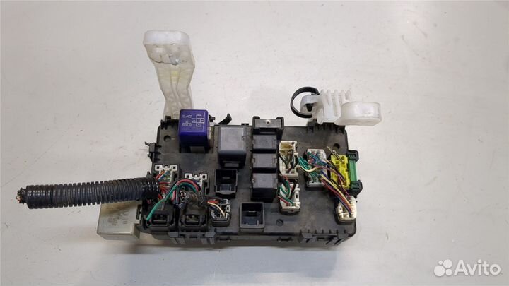 Блок предохранителей Pontiac Vibe 1, 2004