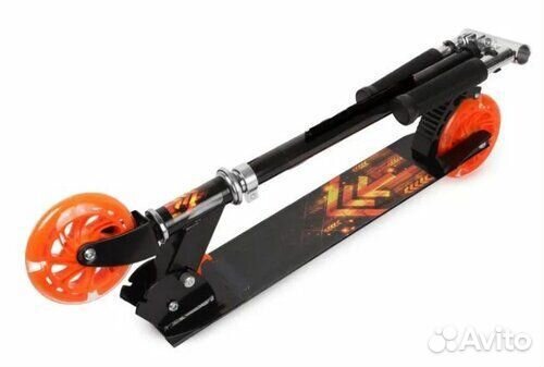 Самокат с искрами новый