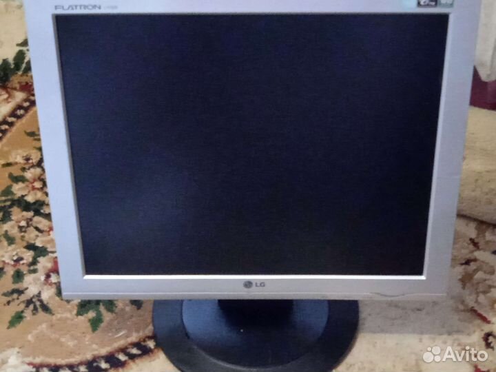 Монитор LG 17