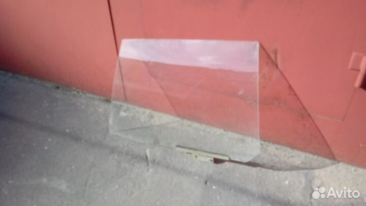 Новое заднее боковое стекло Москвич 2141-6203210