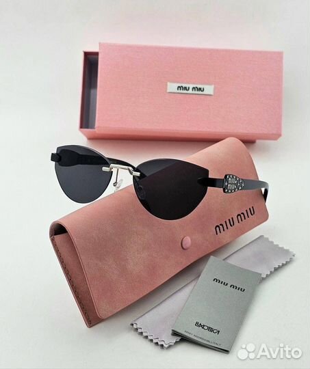 Солнцезащитные очки женские Miu Miu